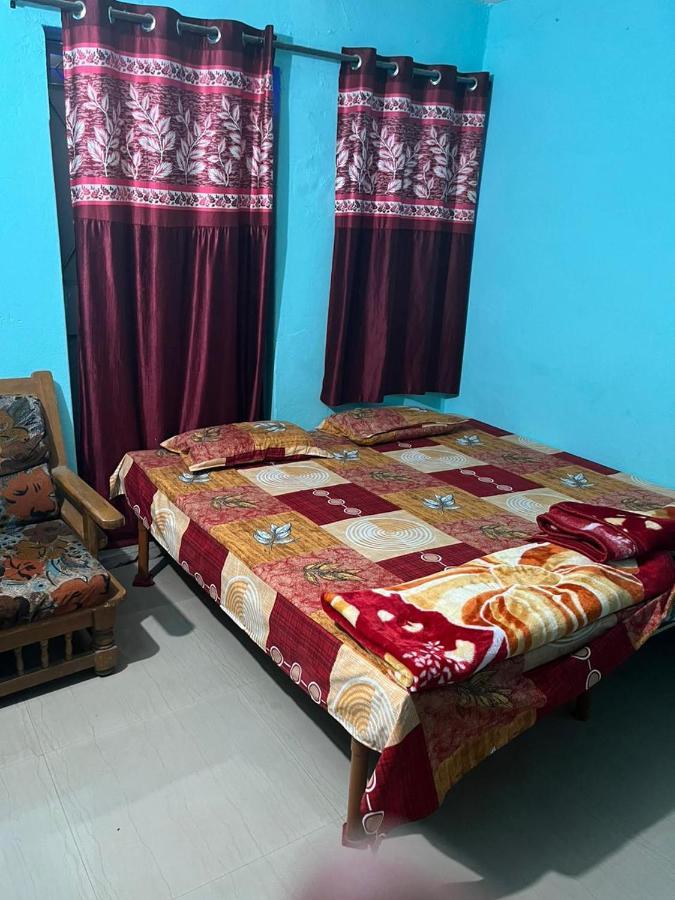 Shri Gamya Guest House Ujjain Exteriör bild
