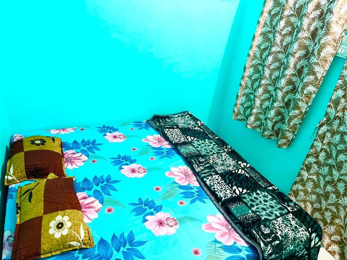 Shri Gamya Guest House Ujjain Exteriör bild
